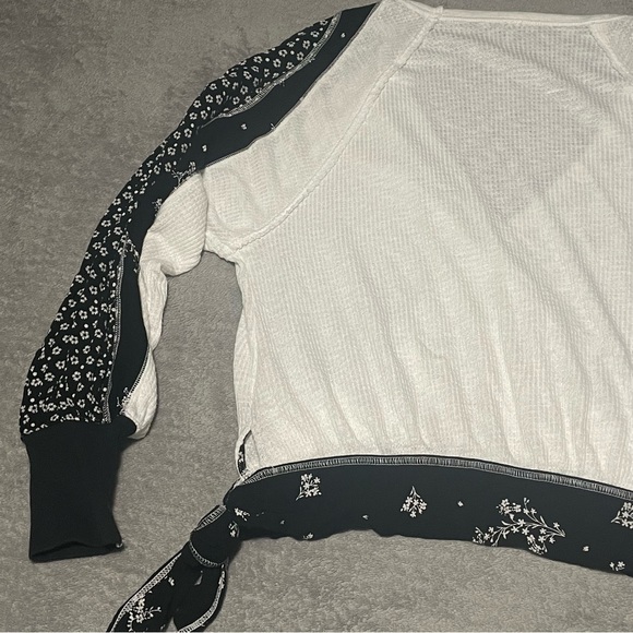 Free People Auxton thermal wrap top size medium VGUC - Picture 8 of 10